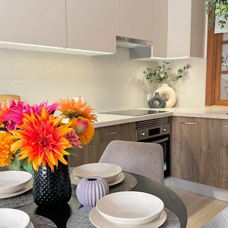 Seaescape With Ocean, King Size Bed, Wifi, Smart Tv, Free Parking 2 Pools Access *