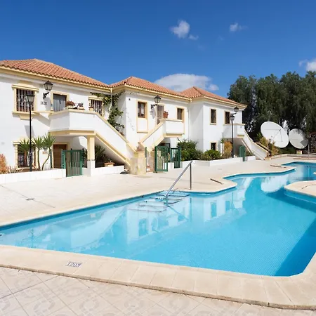Apartment Seaescape With Ocean, King Size Bed, Wifi, Smart Tv, Free Parking 2 Pools Access *